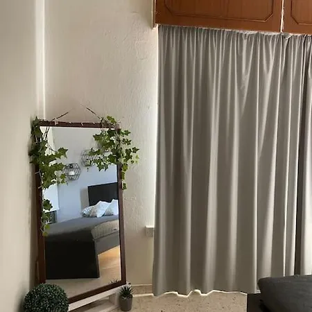 Apartman Minouthkia House *