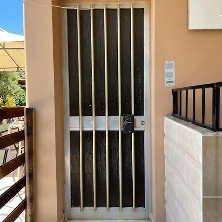 Minouthkia House Apartman Limassol