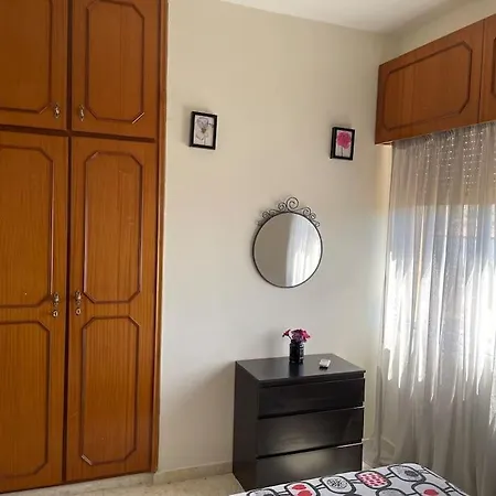 Apartman Minouthkia House *