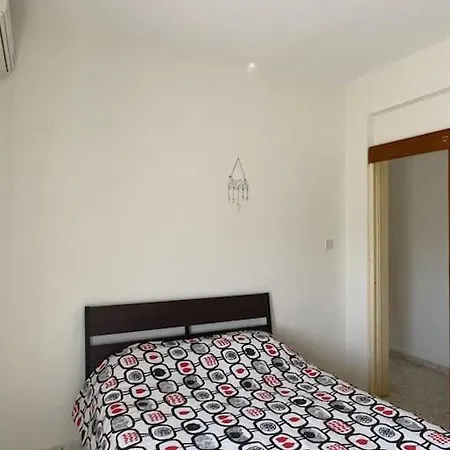 Minouthkia House *