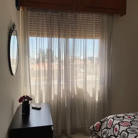 Apartman Minouthkia House *
