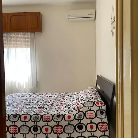 Apartman Minouthkia House *